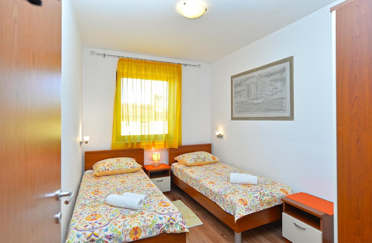 Apartment Jadranko 1761 Peroj Eksteriør bilde