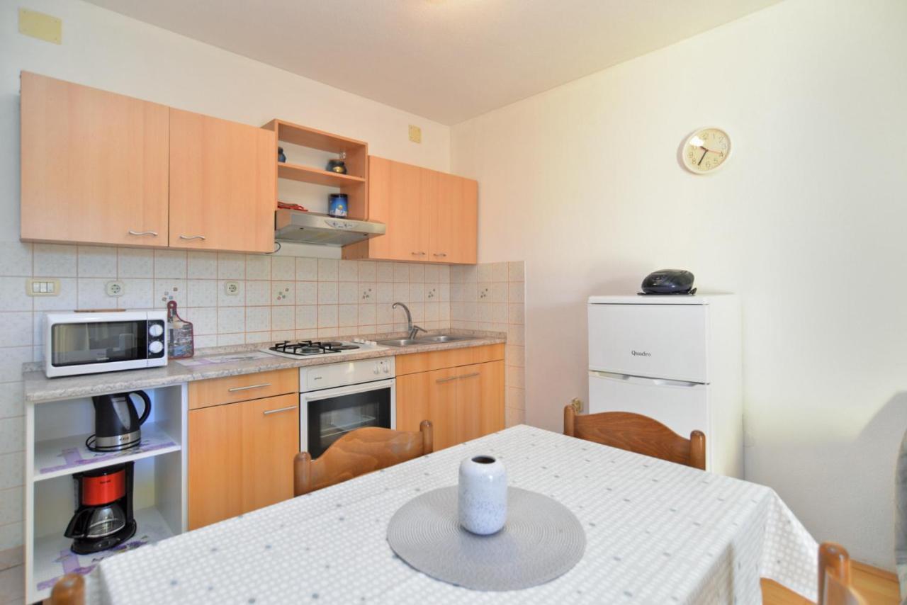 Apartment Jadranko 1761 Peroj Eksteriør bilde