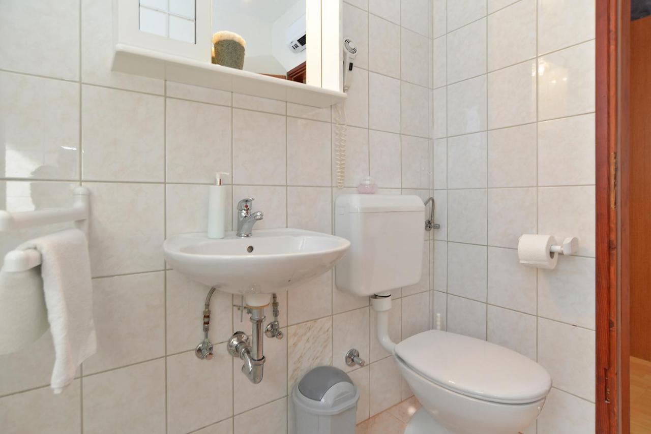 Apartment Jadranko 1761 Peroj Eksteriør bilde